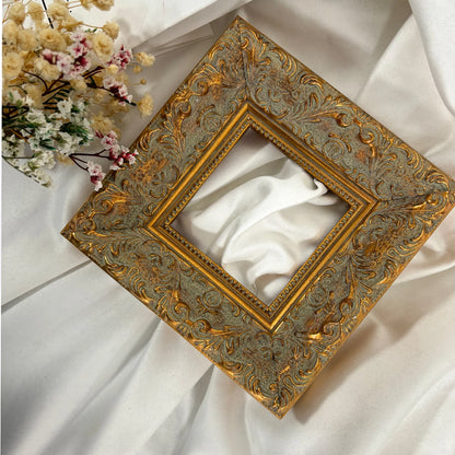Elegant Solid Wood Picture Frame Vintage Golden Printing Photo Frame Wall Hanging Photo Frame for Oil Pictures Christmas Gift